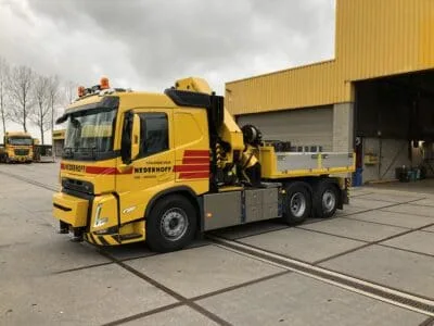 Volvo met 50 tonmeter Palfinger autolaadkraan